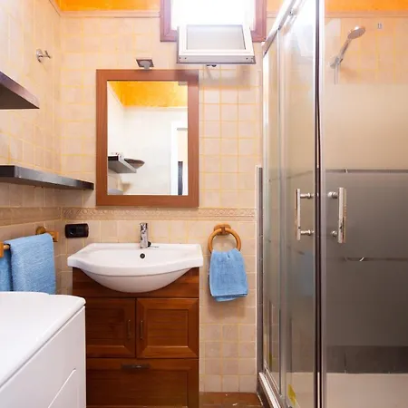 En Primera Linea De Playa Con Aire Acondicionado Apartment