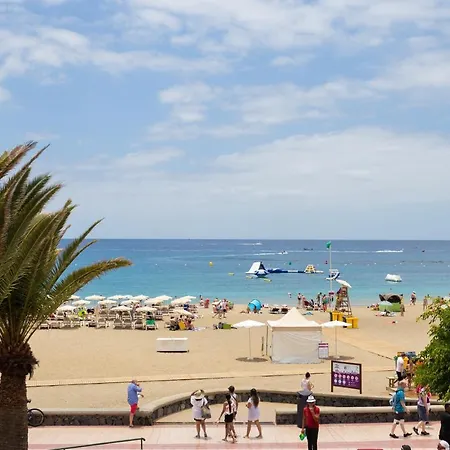 En Primera Linea De Playa Con Aire Acondicionado 公寓 *